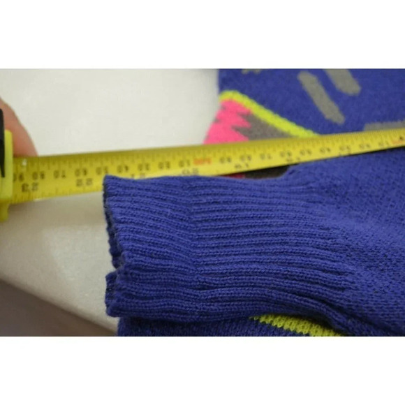 Descente Ugly Sweater Mens Small Geometric Blue Pink 100% Wool Vtg  Retro - Picture 12 of 12